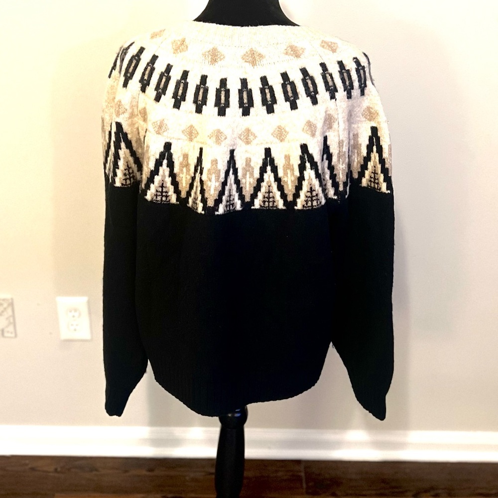 Lucky Brand Black and Cream Crew Neck Sweater - Picture 3 of 5